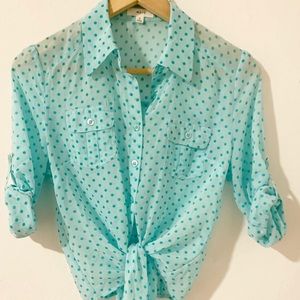 2x$10🎉Cute Bottom down shirt Size Medium